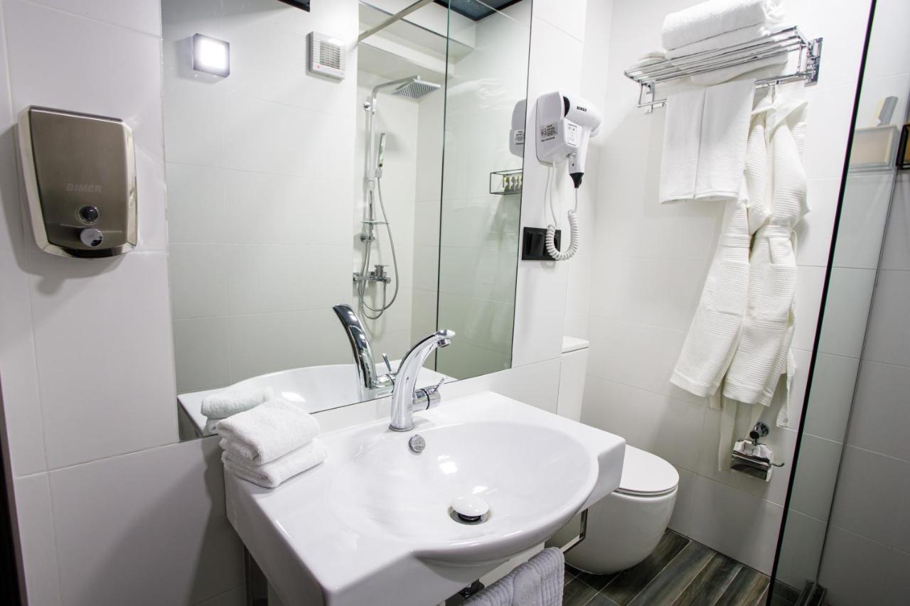 The Phoenix Boutique Hotel Єреван Екстер'єр фото